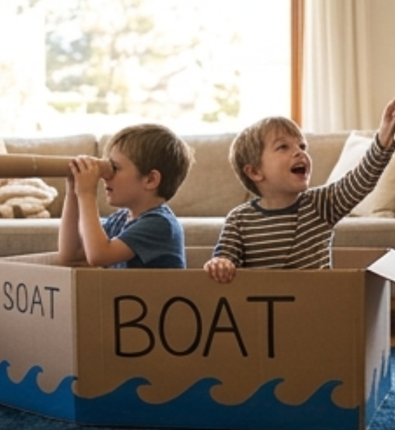 2-3 years Free Play & Imagination